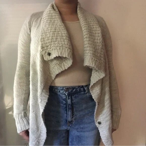 Sweater bundle of 4 - Picture 13 of 14